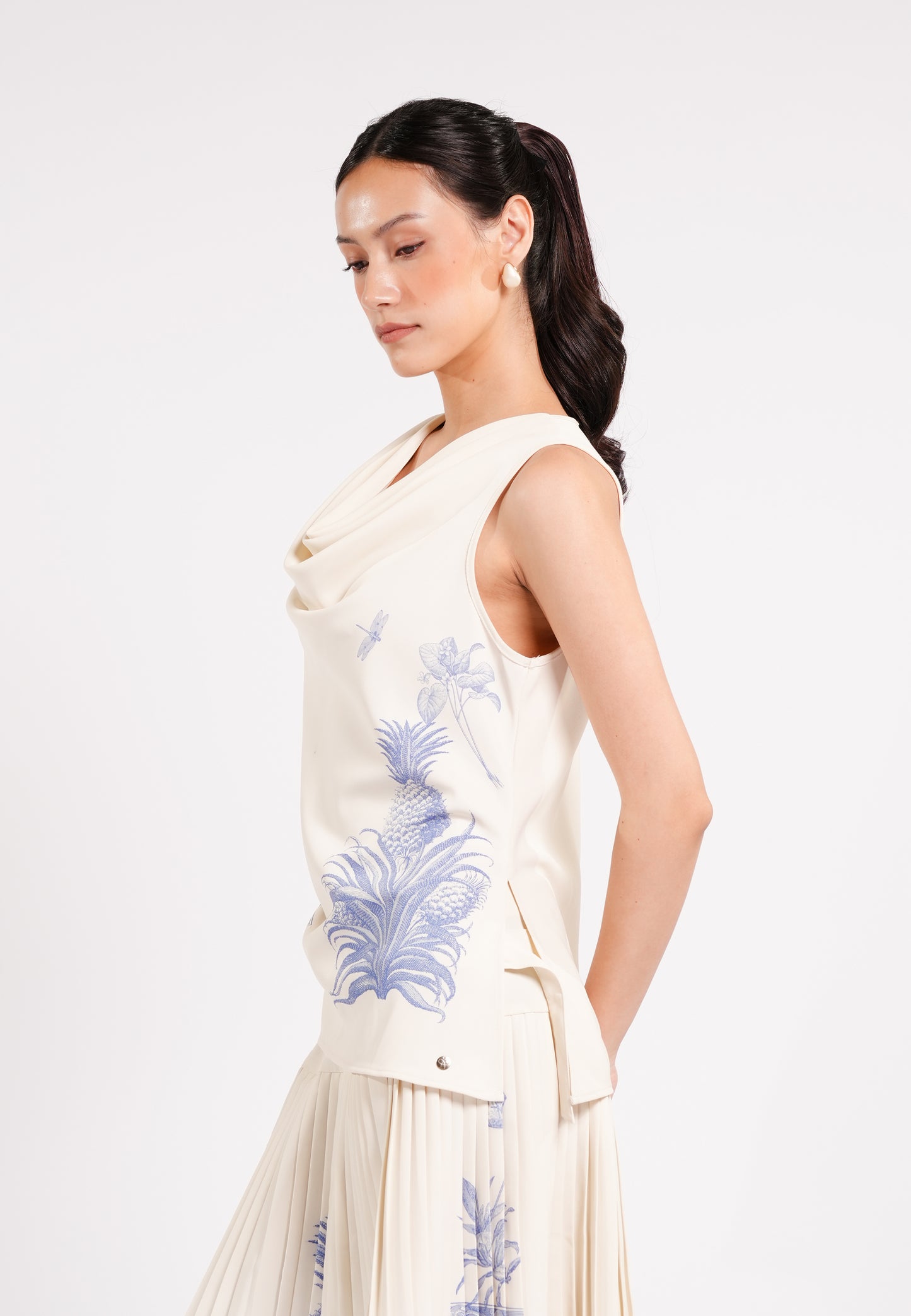 CAMERON S/L TOP