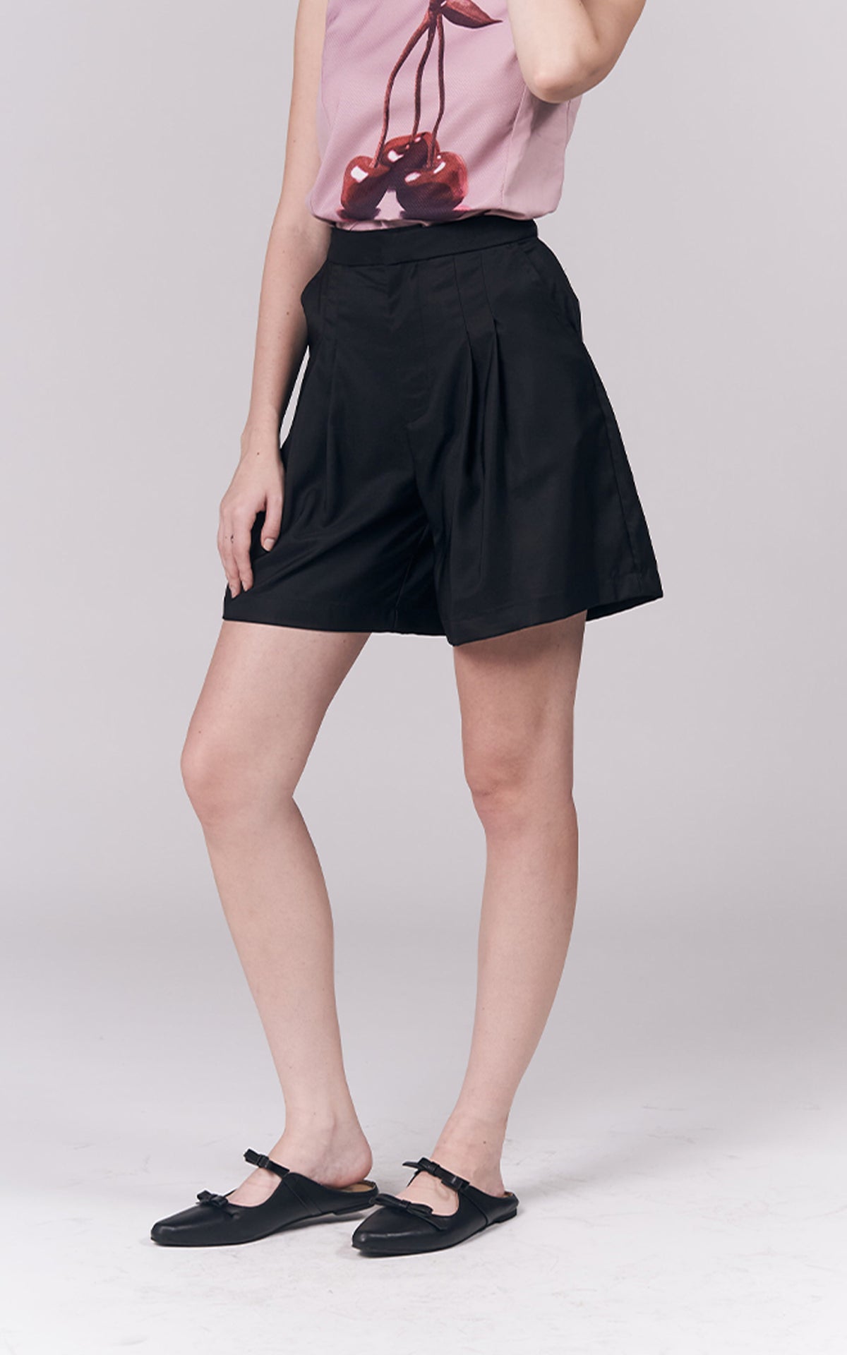 JEANETTE SHORTS