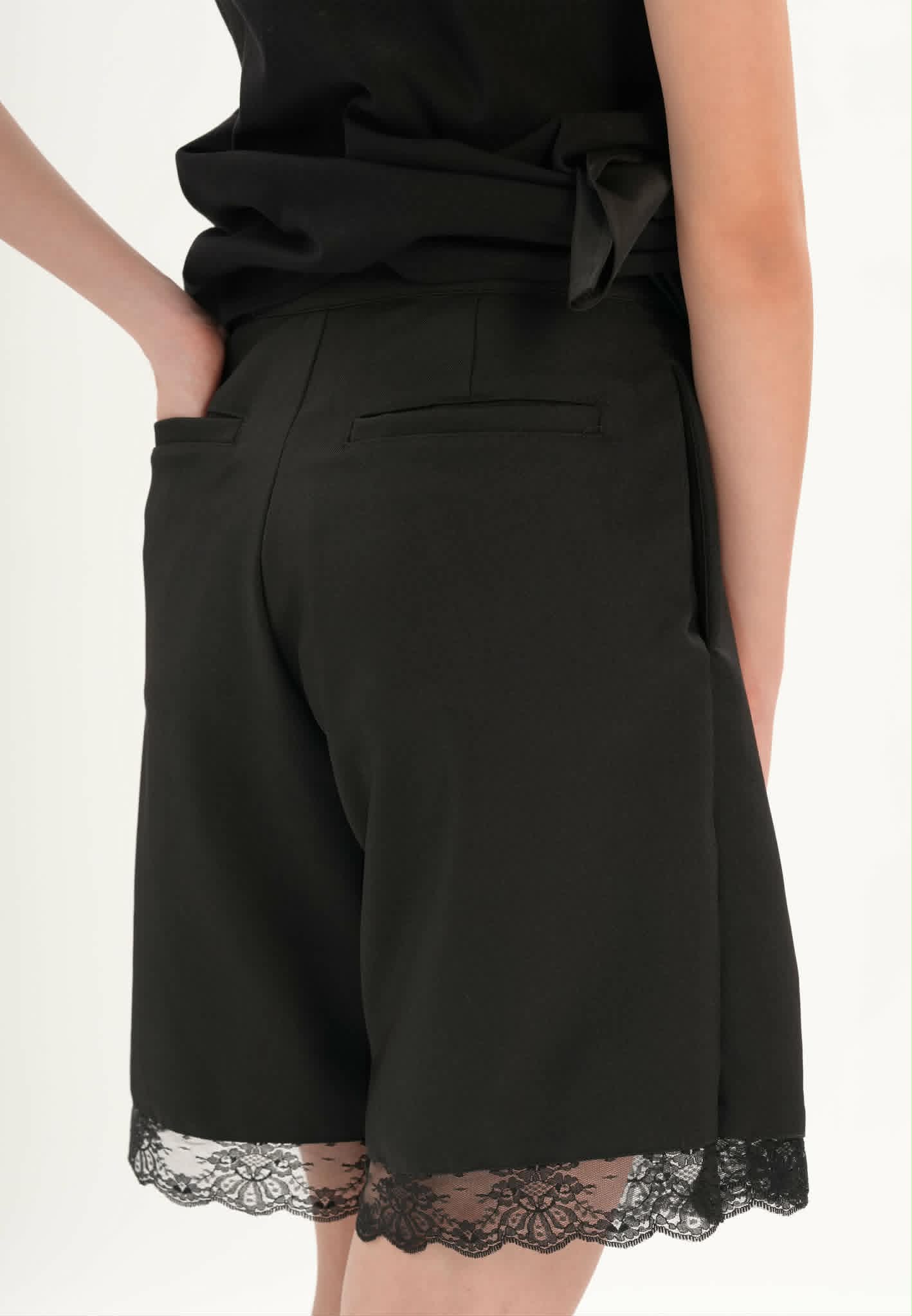 CAVIAR SHORT